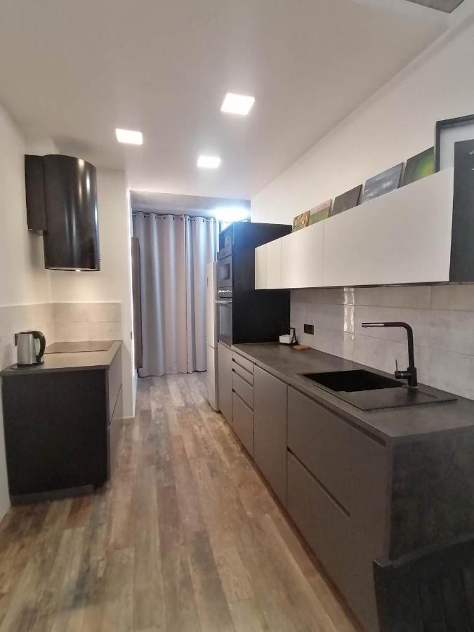 Erdvi Studija Spacious Studio Apartment Self Check In 빌뉴스 외부 사진